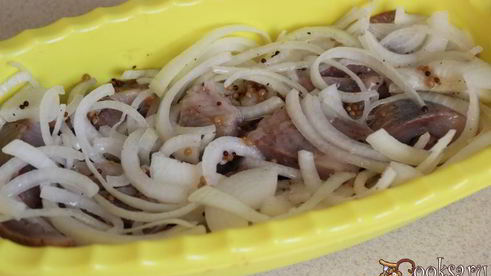 сельдь с луком в горчично-масляной заправке