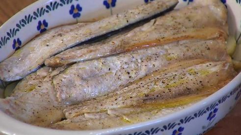 скумбрия с картофелем под виноградным соусом