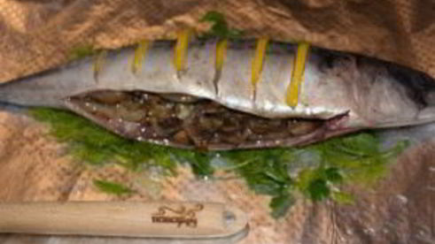 скумбрия, запеченная с грибами