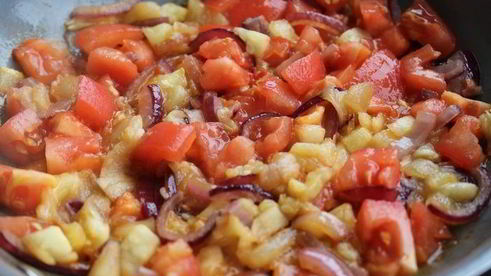 сливочные креветки, запеченные в цукини