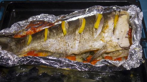 толстолобик в фольге запеченный