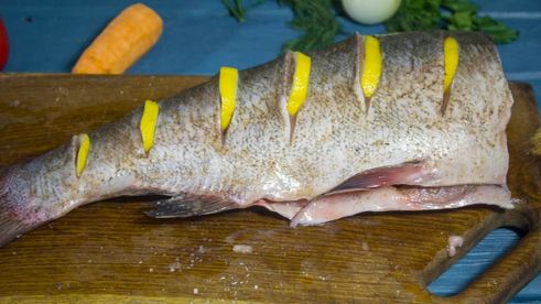 толстолобик в фольге запеченный