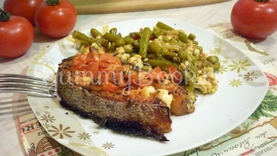 Рецепт запеченная семга с брынзой и помидорами