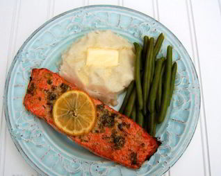 Запеченный лосось с чесноком и горчицей