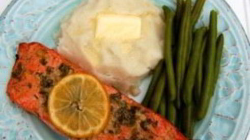 запеченный лосось с чесноком и горчицей