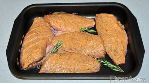 запеченный морской окунь в маринаде