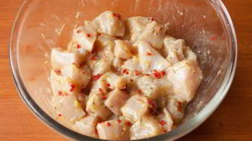 куриные шашлычки с лимоном и зеленью