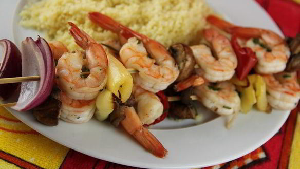 Рецепт Шашлычки из креветок с овощами и грибами
