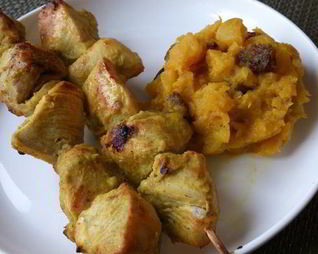Шашлычки из куриной грудки в индийском стиле