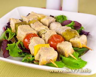 Шашлычки из свинины с овощами и грибами