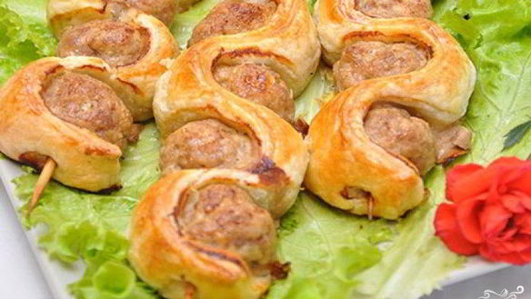 Рецепт Шашлычки со слоеным тестом на шпажках