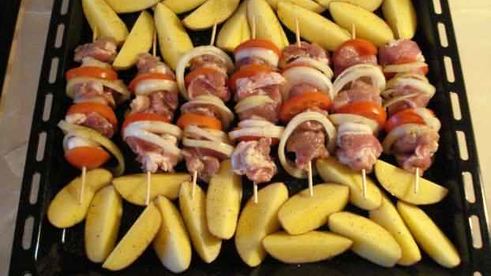 шашлычок по-домашнему с картошечкой