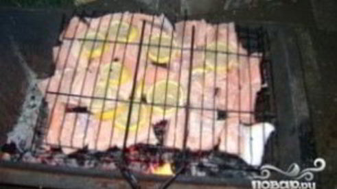 шашлык из форели на решетке