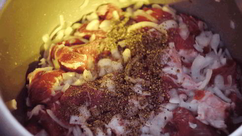 шашлык из свинины на кисломолочной основе