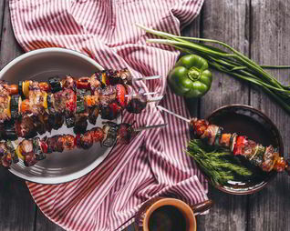 Шашлык из свинины с овощами