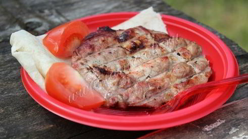 шашлык из свиной шейки с луком