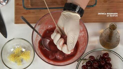 шашлык из вишневого поросенка с розмарином