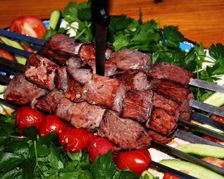 Шашлык, замаринованный на вине