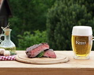 Фланк-стейк, маринованный в пиве