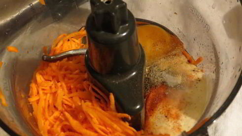 куриные стейки в морковном маринаде