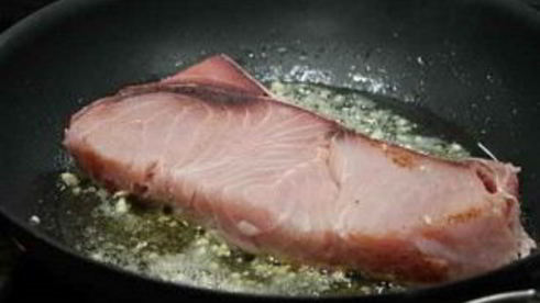 стейк из акулы