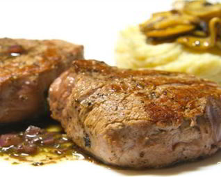 Стейк из баранины на сковороде