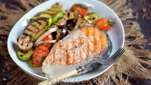 Рецепт Стейк из лосося с овощами-гриль