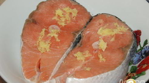 стейк из семги на гриле