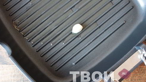 стейк из свинины на сковороде