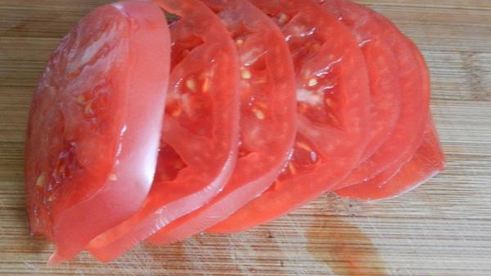 стейк из свиного окорока под сырной шапкой