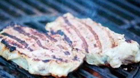 стейк, маринованный в луковом соке