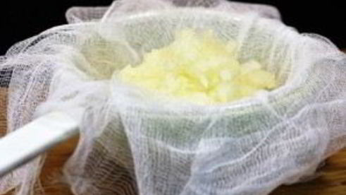 стейк, маринованный в луковом соке