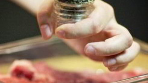 стейк, маринованный в луковом соке