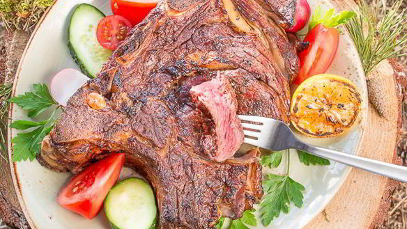 Рецепт Стейк на косточке на углях