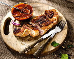 Стейк с острым томатным соусом