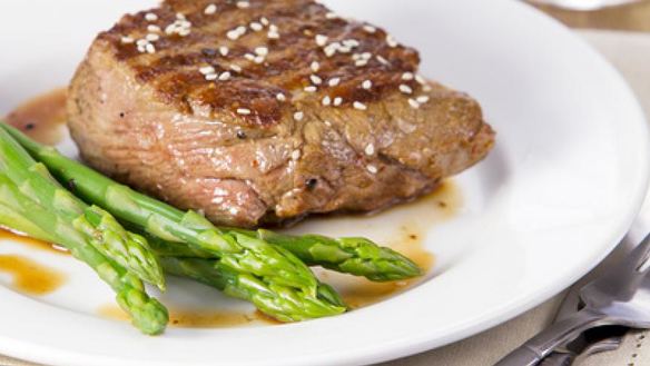 Рецепт Стейк со спаржей