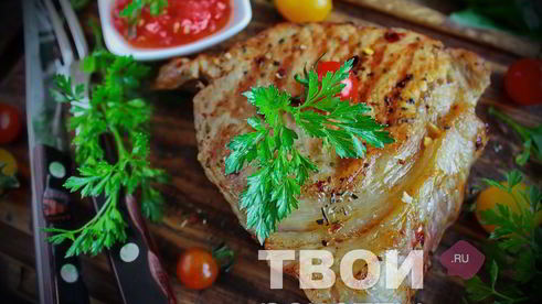 стейк свиной с овощами
