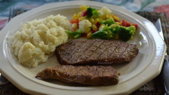 Рецепт Стейк в лаймовом маринаде