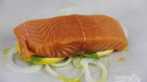 стейки семги в пергаменте