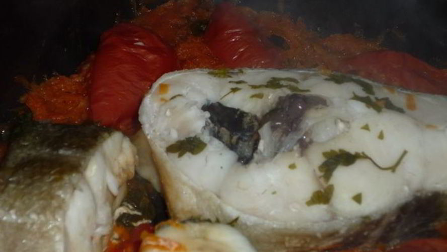 Рецепт стейки трески под овощным маринадом