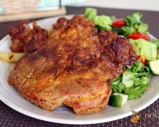 Свиные стейки в паприке