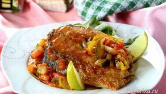 Рецепт Жареные стейки кефали с овощами