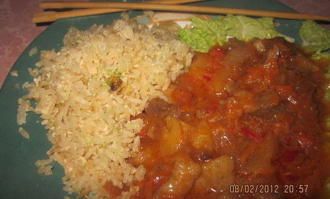 Свинина в кисло-сладком соусе с жареным рисом на гарнир — Ужин родом из Китая