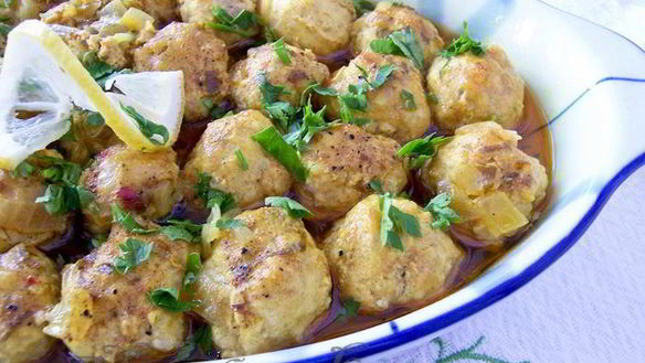 Рецепт Куриные тефтели в пряном лимонном соусе