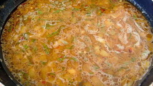 куриные тефтели в пряном лимонном соусе