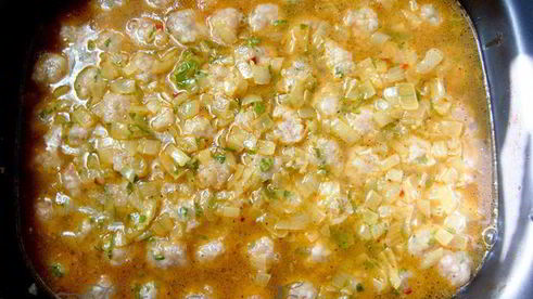 куриные тефтели в пряном лимонном соусе