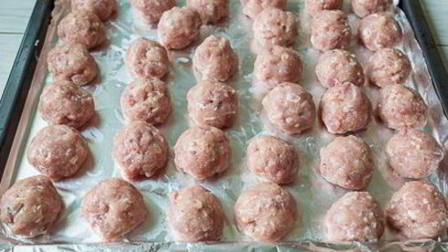 куриные тефтели в томатном соусе