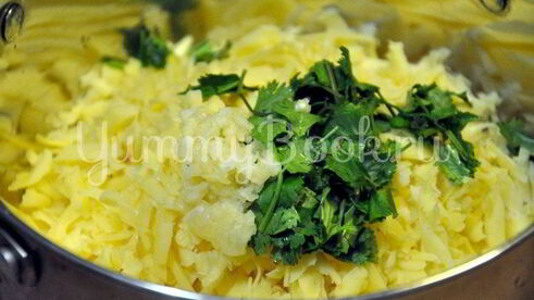 куриные тефтельки под сырным соусом