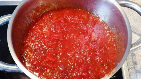 мясные тефтели с шампиньонами в томатном соусе