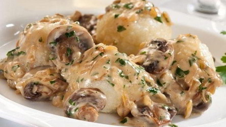 Рецепт тефтели из картофеля под грибным соусом